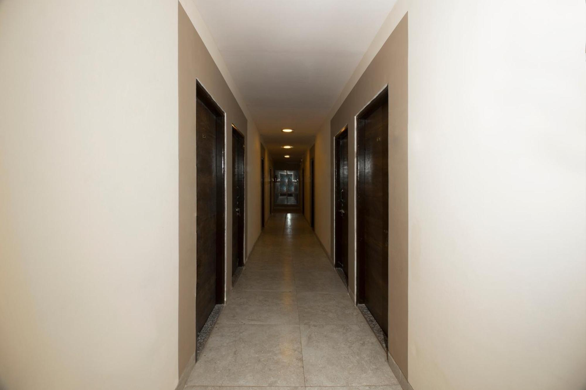 Hotel O The Star Hotel Panvel Exterior foto